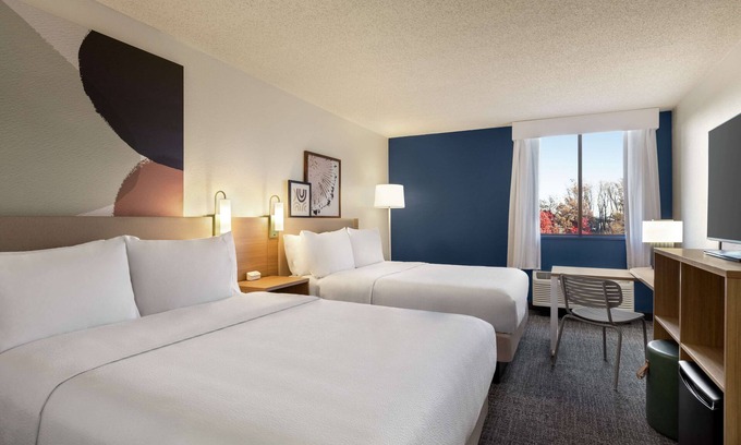 Germantown Hotel | Spark by Hilton Germantown Washington DC North