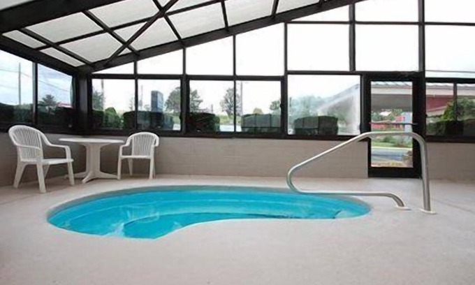 Wytheville Hotel | Spark by Hilton Wytheville East Main Street
