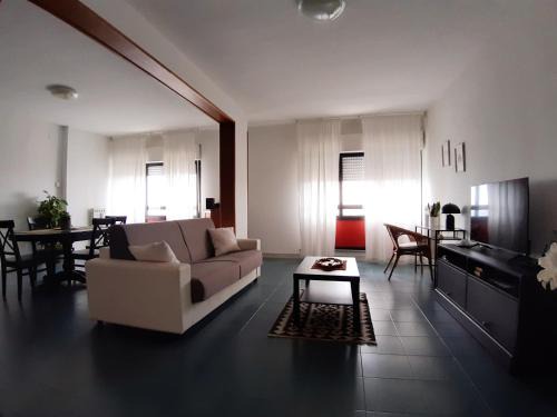 Nettuno Apartment | Spazioso appartamento sul lungomare di Nettuno