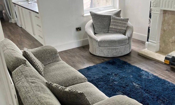 Cleethorpes Apartment | SPECIAL 5 Bedroom Whole House Brereton