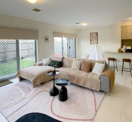 Melbourne Bed & Breakfast | Special offer! Jap-inspired stay with Lakeside view Room OR Entire House
