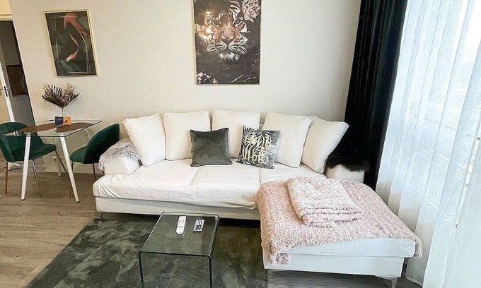 Herttoniemi Apartment | Specious roofapartment apartment, tropical velvet