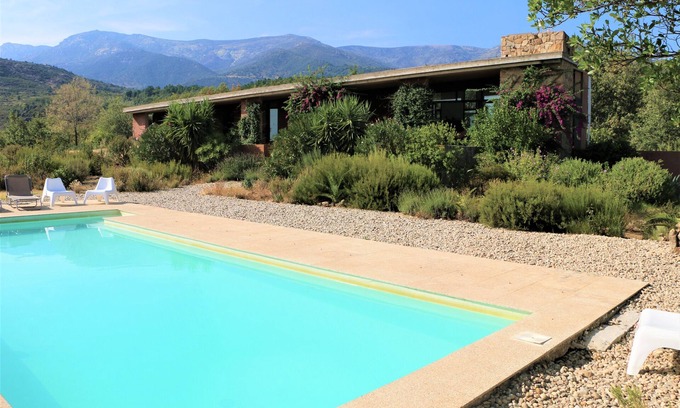 Villanueva De La Vera House | Spectacular villa with pool and impressive views in lush nature close to Madrid