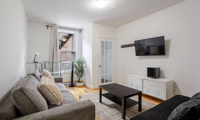 Plateau Mont Royal Apartment | Spectacular 2B unit in Montreal