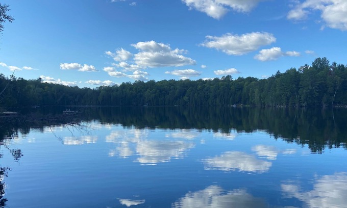 Wollaston House | Spectacular 4 season cottage on Finnegan Lake!