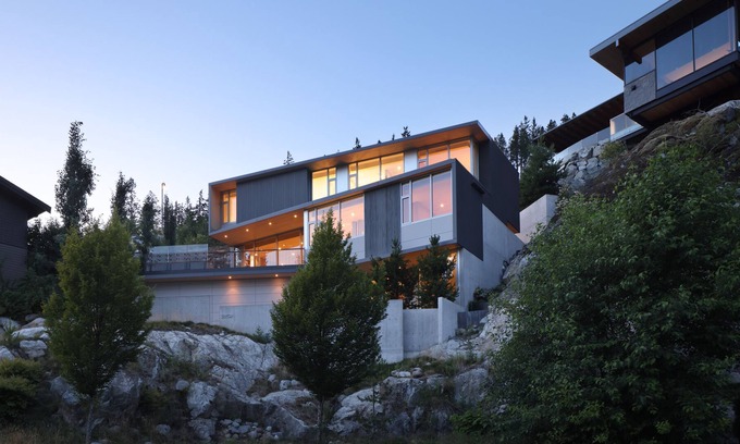 Squamish House | Spectacular architectural home immersed in nature with luxury furnishings.