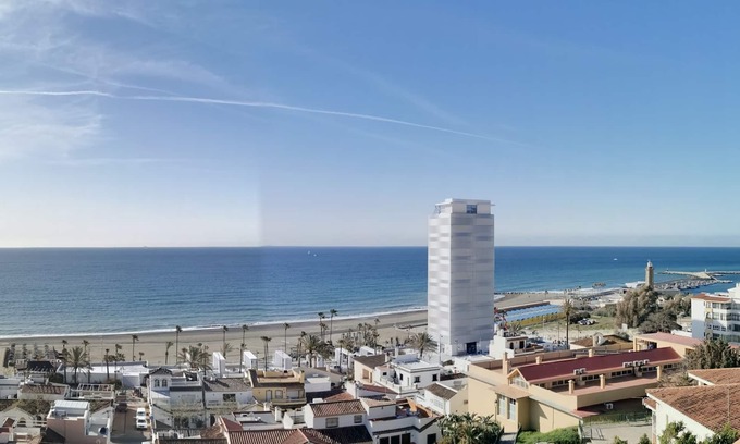 Estepona Apartment | Spectacular bird´s-eye view from the top apartment to the Mediterranean Sea