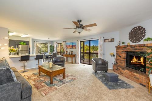 Flagstaff House | Spectacular Country Club Vacation Retreat