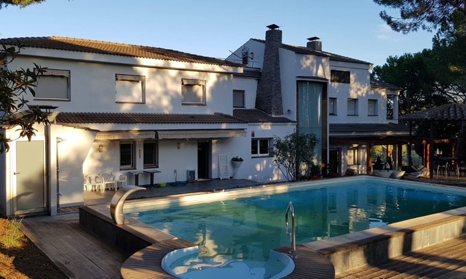Caldes de Montbui House | Spectacular villa with private pool and large spaces