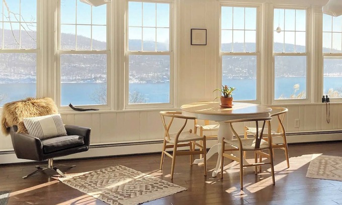 Greenwood Lake House | Spectacular Lakeviews From Every Room and Garden