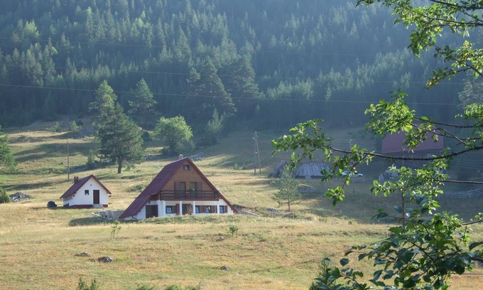 Zabljak House | Spectacular Lakeview House