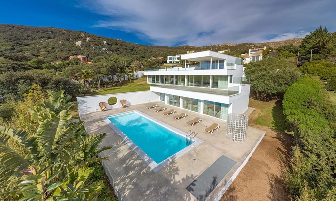 El Cuarton Villa | Spectacular Modern Family Home in Tarifa