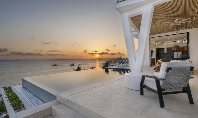 Isla Mujeres Villa | Spectacular New Oceanfront Villa