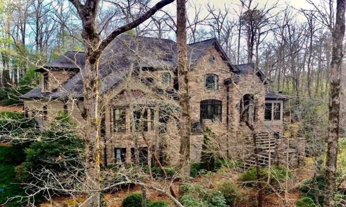 Marietta House | Spectacular Secluded 6 Bedroom Luxury Mountain Property