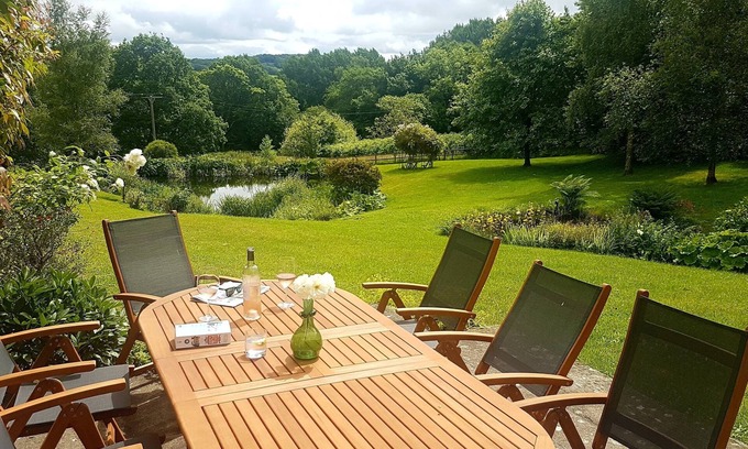 Honiton House | Spectacular setting in unspoilt East Devon, 15 minutes from Jurassic Coast.