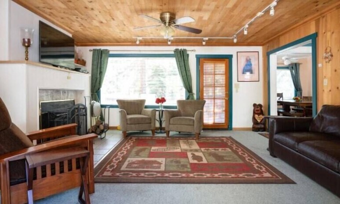Brockway House | Speedboat Retreat in Kings Beach