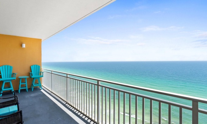 Miramar Beach Condo | Splash 2002W - 2025 Open - VIP Beach Service Incl, Beachfront, Pools, Lazy River