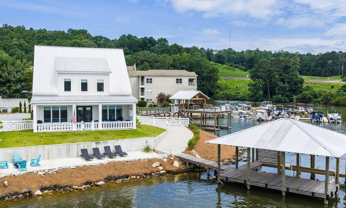 Alexander City House | Splash at Lake Martin