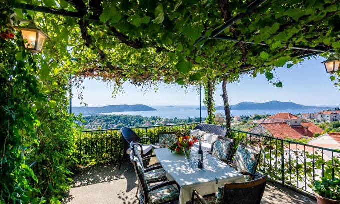 Orasac Villa | Splendid View House Villa