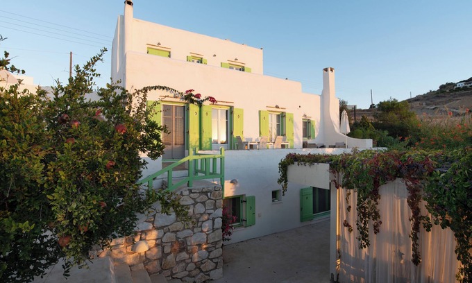 Piso Livadi Villa | Splendid view of the Aegean Sea and the Cyclades