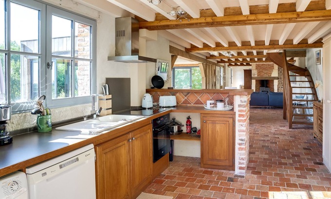 Honfleur Cottage | Splendid view, peaceful, big garden, 10 mn walk to town, free P, dogs accepted