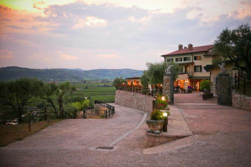 Illasi Hotel | Sporting Hotel San Felice
