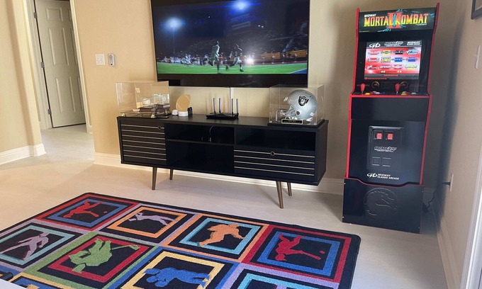 Santa Clara Condo | Sports Themed 2bedApt w BEST location fully stocked 2 parking
