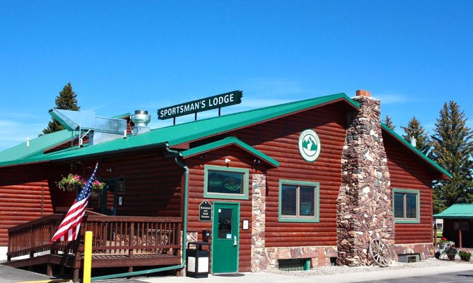 Ennis Hotel | Sportsman's Lodge