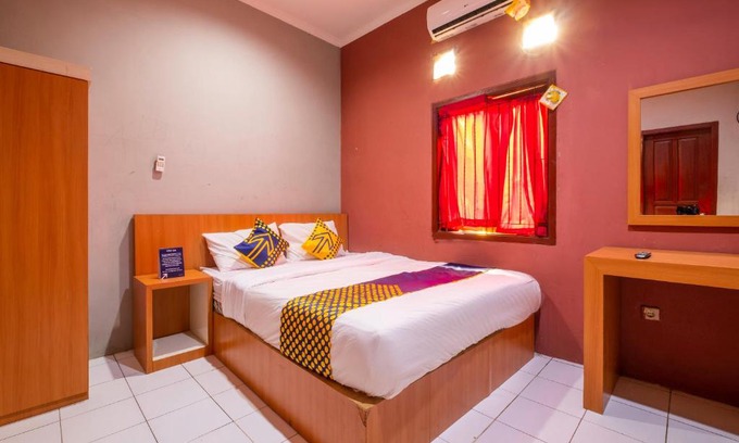 Karawang Hotel | SPOT ON 2806 Wisma Syariah