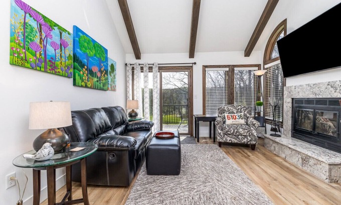 The Galena Territory House | Spring Creek Remodeled Getaway