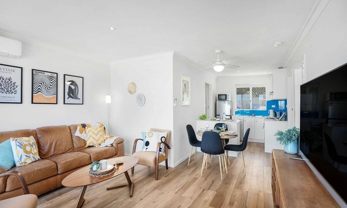 North Beach Apartment | *Spring Special*Ocean Sunsets @ North Beach