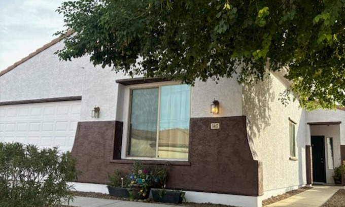 Dobbins Place House | Spring Training ~ Laveen Village ~ Low cleaning fee