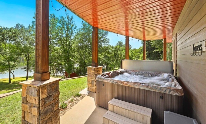 Springdale House | Springdale Lake Home | Perfect for Groups