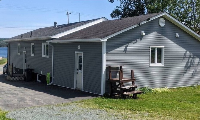 Lewisporte House | Springhouse Cozy Oceanview 1-Bedroom Apartment Pet-friendly