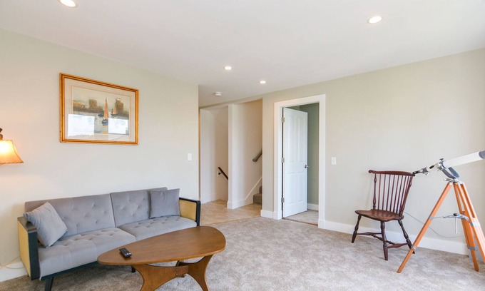 Gloucester House | Spy Glass - Views of Ipswich Bay