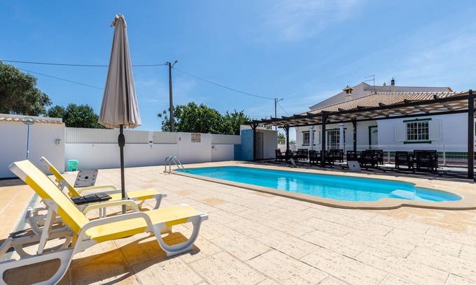 Albufeira Apartment | Squad Gray Apartment, Pool, Wifi, AC