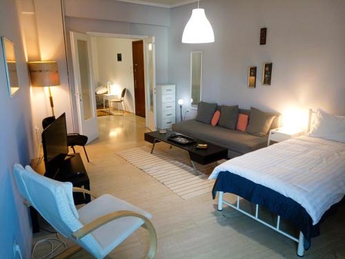 Komotini Apartment | Square