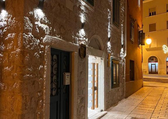 Grad Apartment | ST. CLARA OLD TOWN
