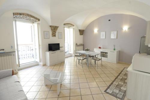 Lovere Old Town Apartment | St. George Apartment