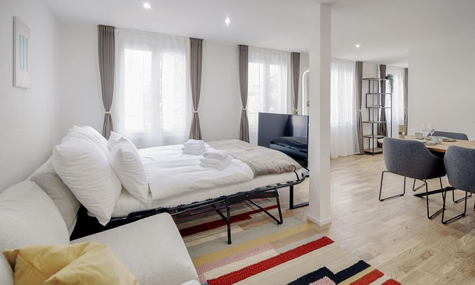 St. Gallen Apartment | St. Georgen-Strasse Studios by VISIMO - Design. City. Nature