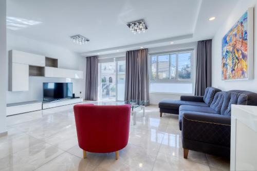 Swieqi Apartment | St Georges Bay Oasis Steps from the Beach