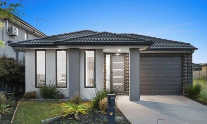 Clyde North House | St Germain Estate 4 bedrooms Clyde North home