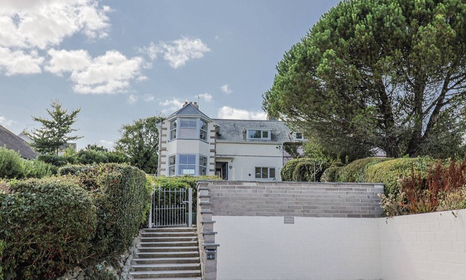 Charmouth Cottage | ST HELENA, pet friendly, country holiday cottage in Charmouth