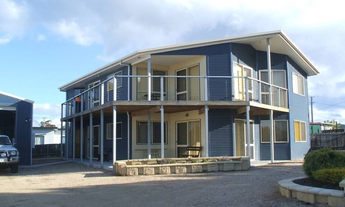 Stieglitz Apartment | St Helens On The Bay apartment 1