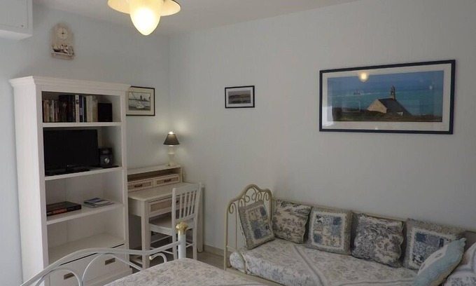 Rocabey - Alsace - Gare Apartment | St Malo - recent studio, very well located - close to the beach - pet allowed