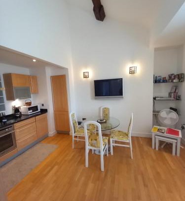 South Cliff Apartment | St Martin's View, 17 Easby Hall, 2 Bedroom, 2 bathroom with free private parking