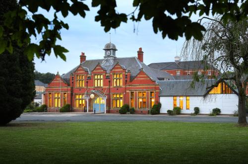 Morpeth Hotel | St Mary's Inn