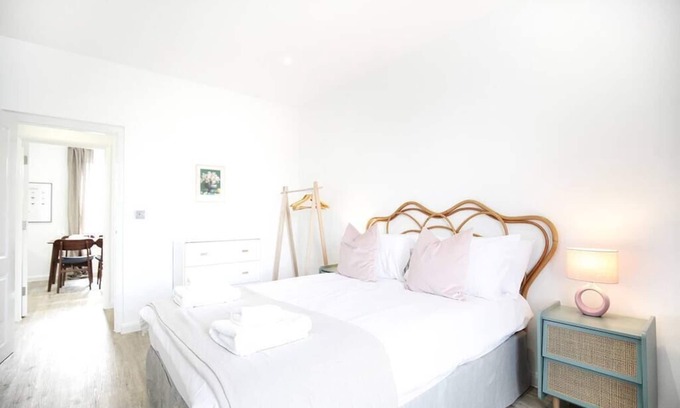 Saint Paul's Apartment | St Paul’s Suites - Apartment 2