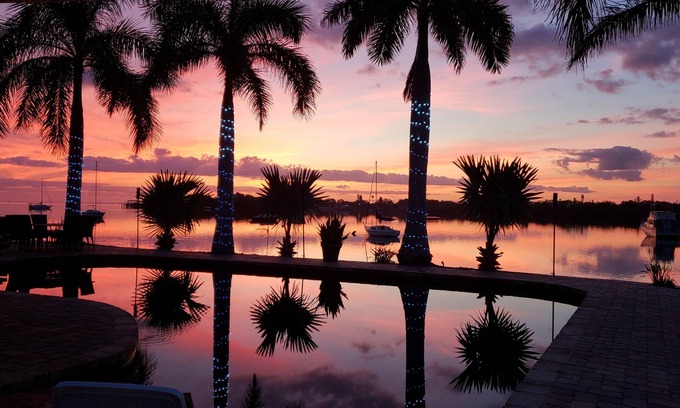 St. Petersburg House | St. Pete Waterfront Estate /8 bd /7 bth 30 day rental