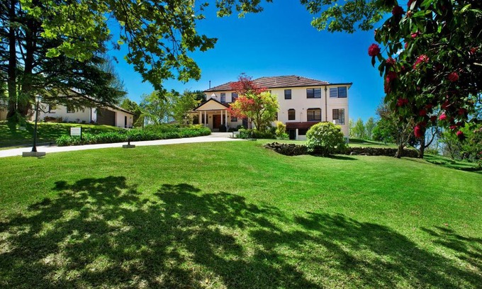 Leura House | St Raphael